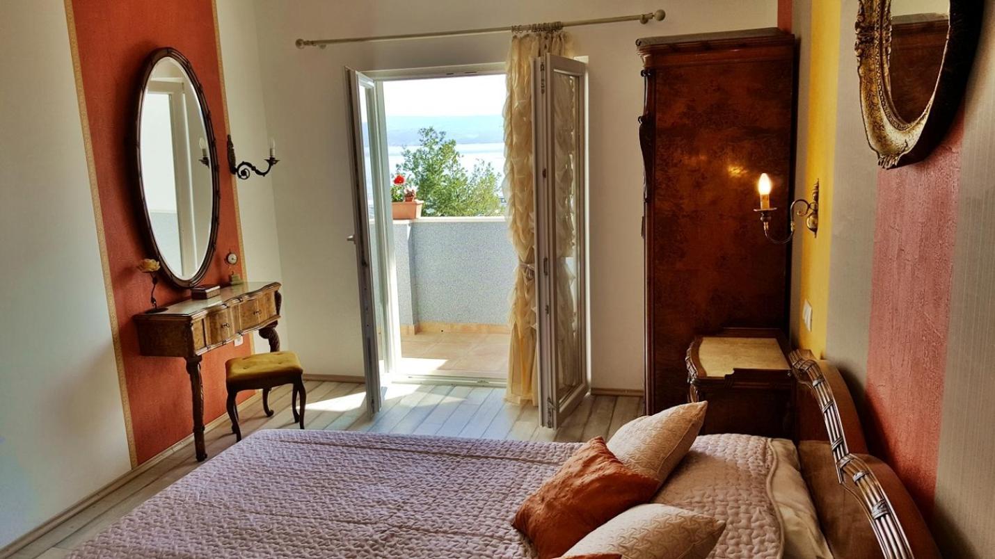Apartments By The Sea Krilo Jesenice, Omis - 15145 Jesenice  Room photo